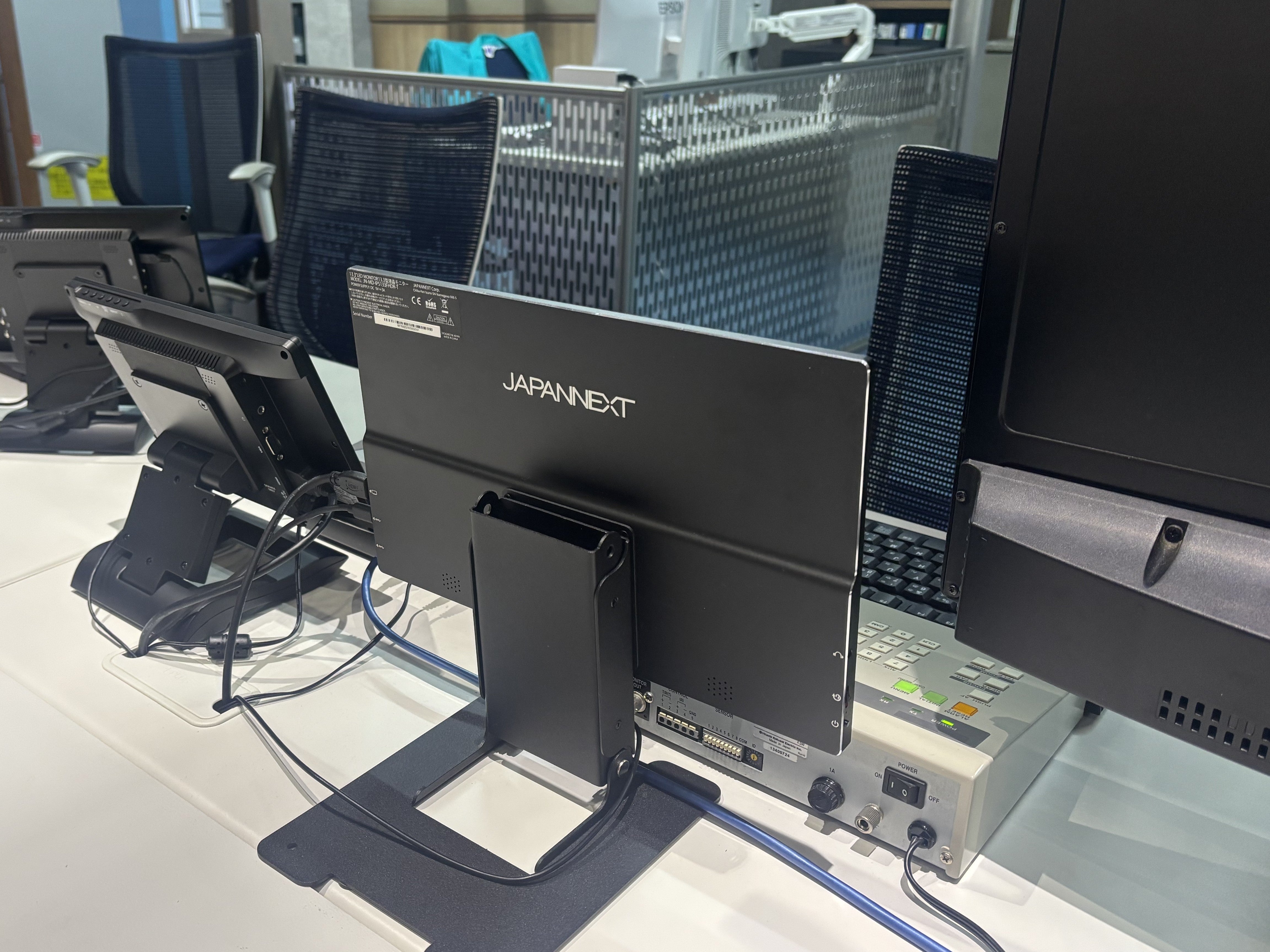 即日受渡❣️全国送料込SAMSUNG65型タッチパネル4Kディスプレイスピーカー付 JAPANNEXT公式】液晶モニター・ディスプレイ