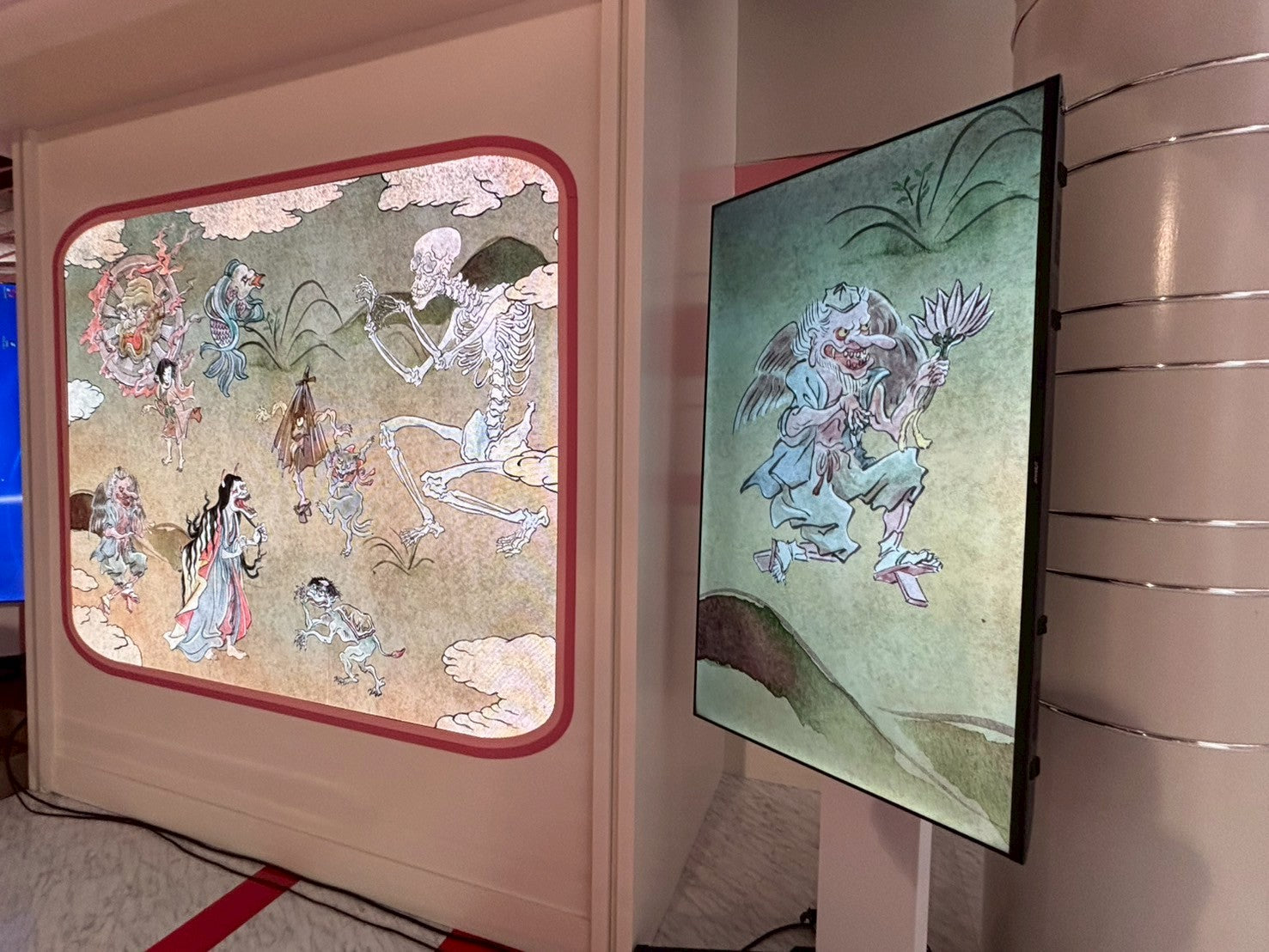 『放送局占拠』にJAPANNEXTのモニターを美術協力させていただきました！