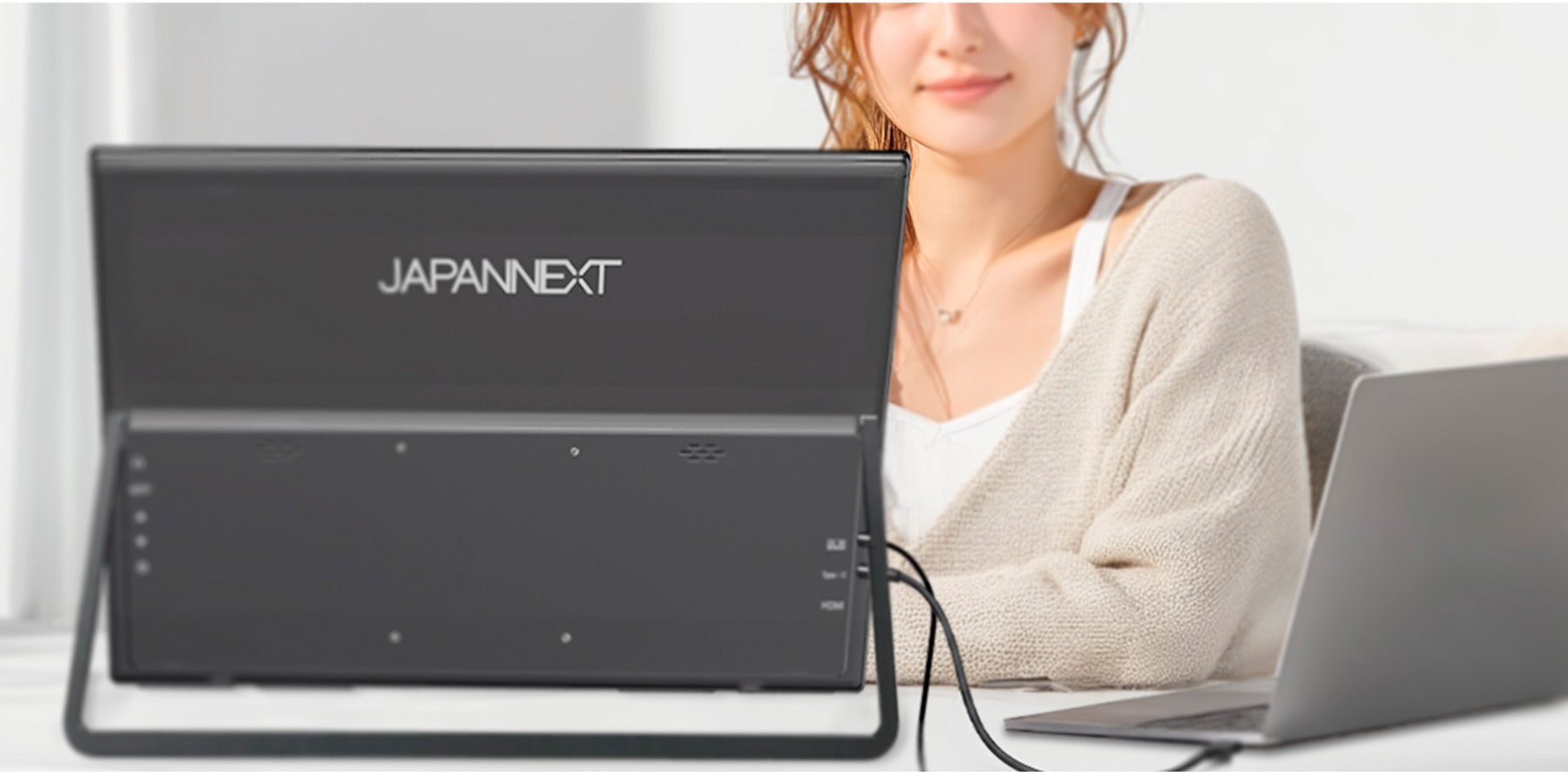 デュアルディスプレイがどこでも可能