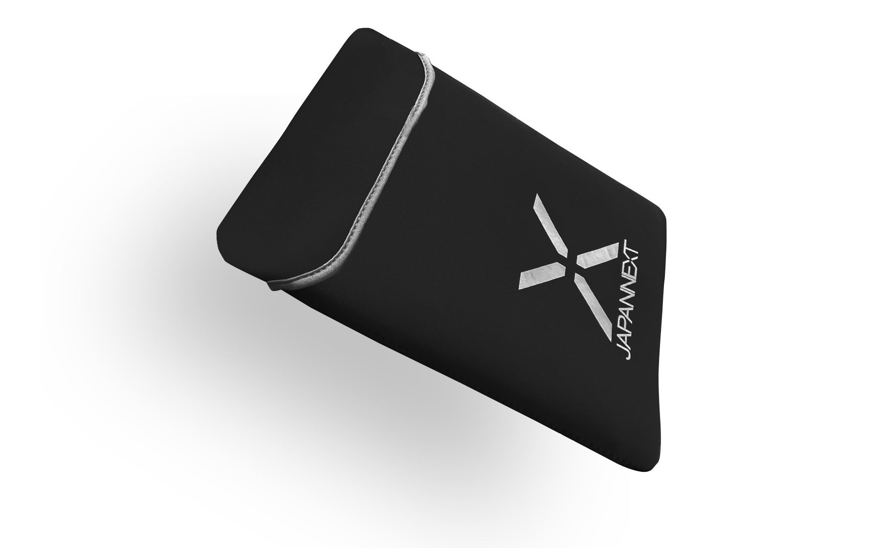 携帯時に便利なソフトケースを同梱